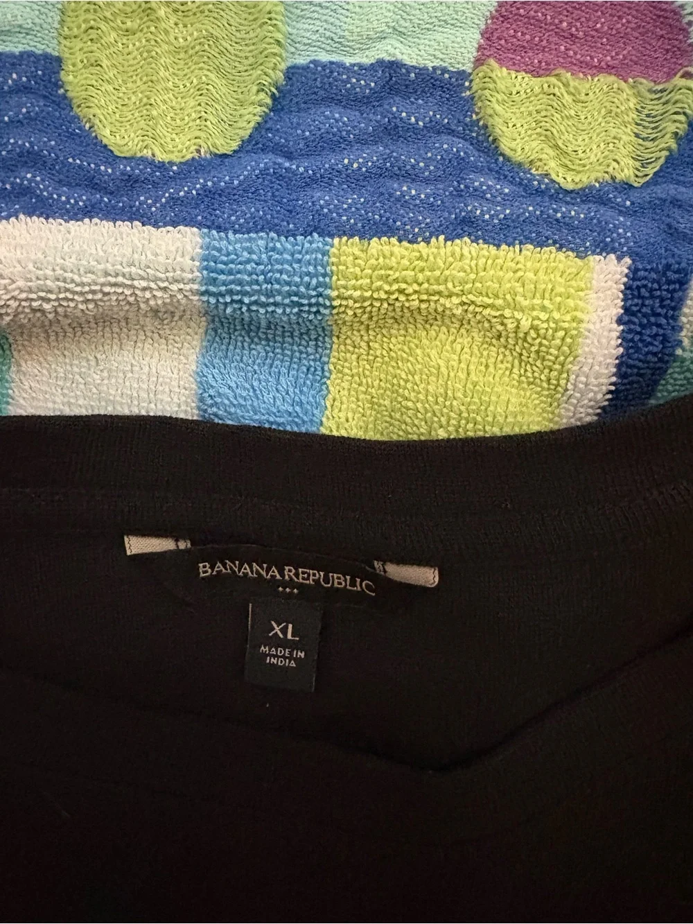 Banana Republic Black Short-Sleeve Button-Hem Tee